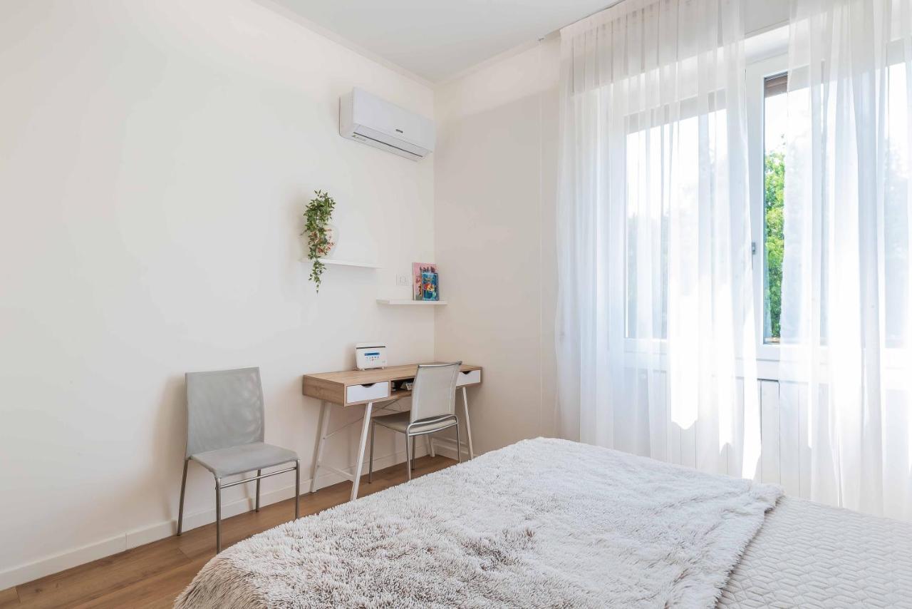 Luxury Apartment Malpensa Cardano Al Campo Exterior photo